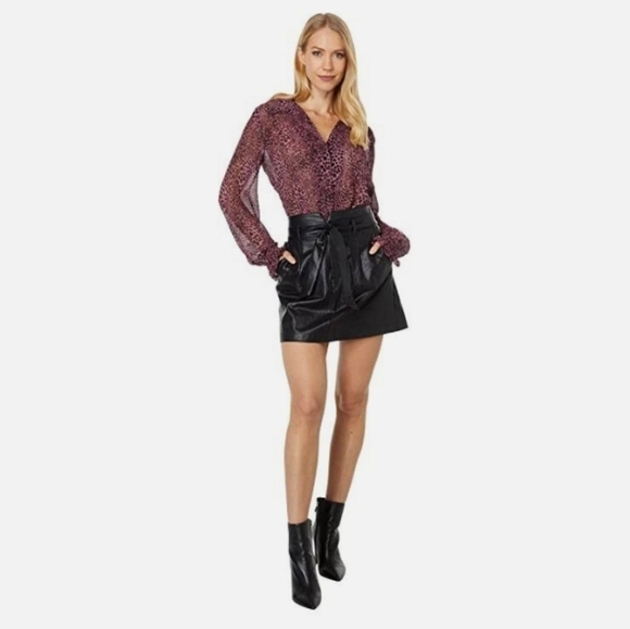 bagatelle Dresses & Skirts - BAGATELLE COLLECTION BLACK FAUX LEATHER SKIRT WITH FRONT POCKETS TIE WAIST MED